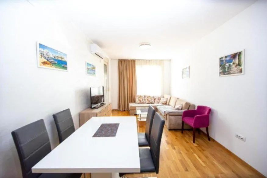 Izdavanje, stan, 50m², Budva, Crna Gora