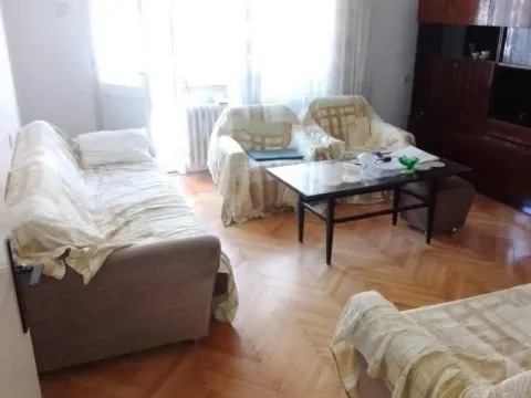 Prodaja, trosoban stan, 72m², Železnička Stanica, Novi Sad Sve Podlokacije - image 1