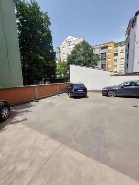 Rent, parking/garage, 15m², Grbavica, Novi Sad Sve Podlokacije