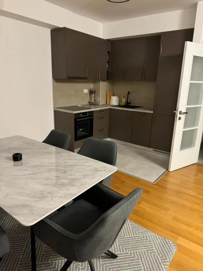Rent, one bedroom apartment, 70m², Donja Lastva, Tivat