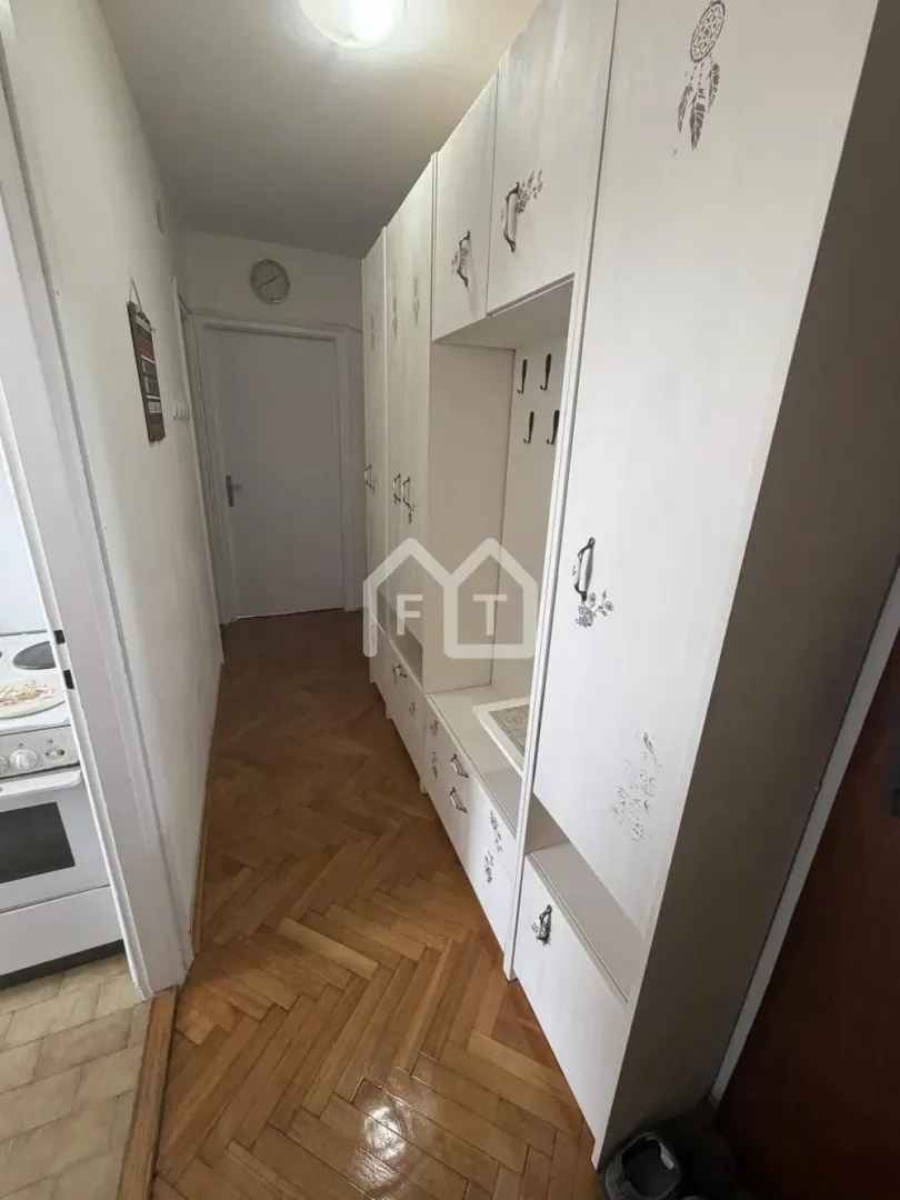 Rent, two bedroom apartment, 52m², Južni Bulevar, Vračar Sve Podlokacije