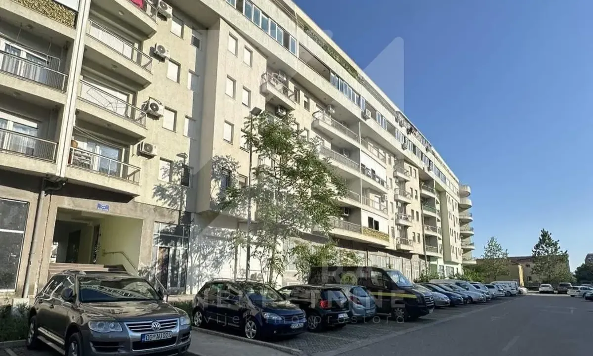 Izdavanje, jednosoban stan, 42m², Stari Aerodrom, Podgorica