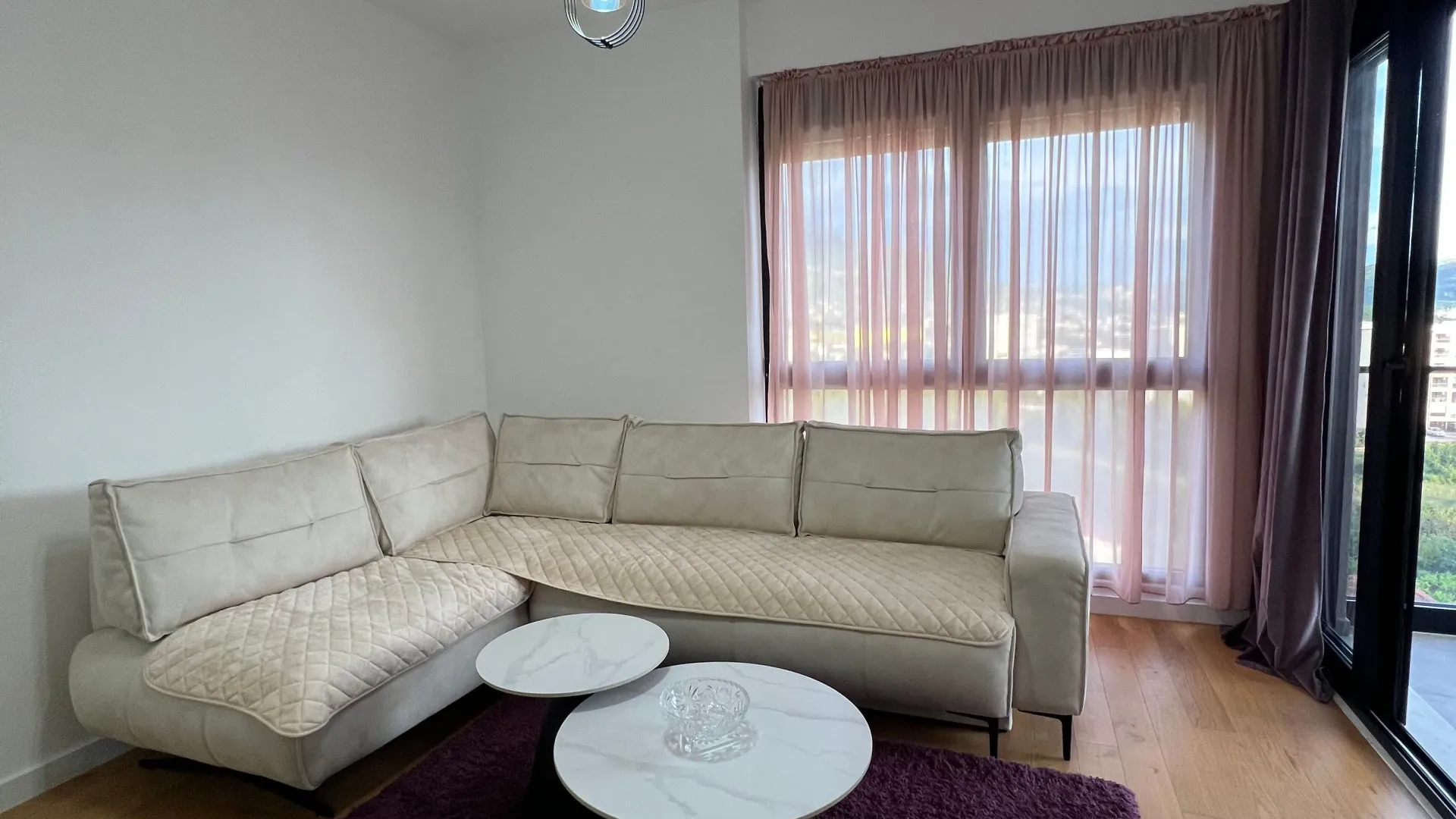 Rent, one bedroom apartment, 55m², Centar, Bar