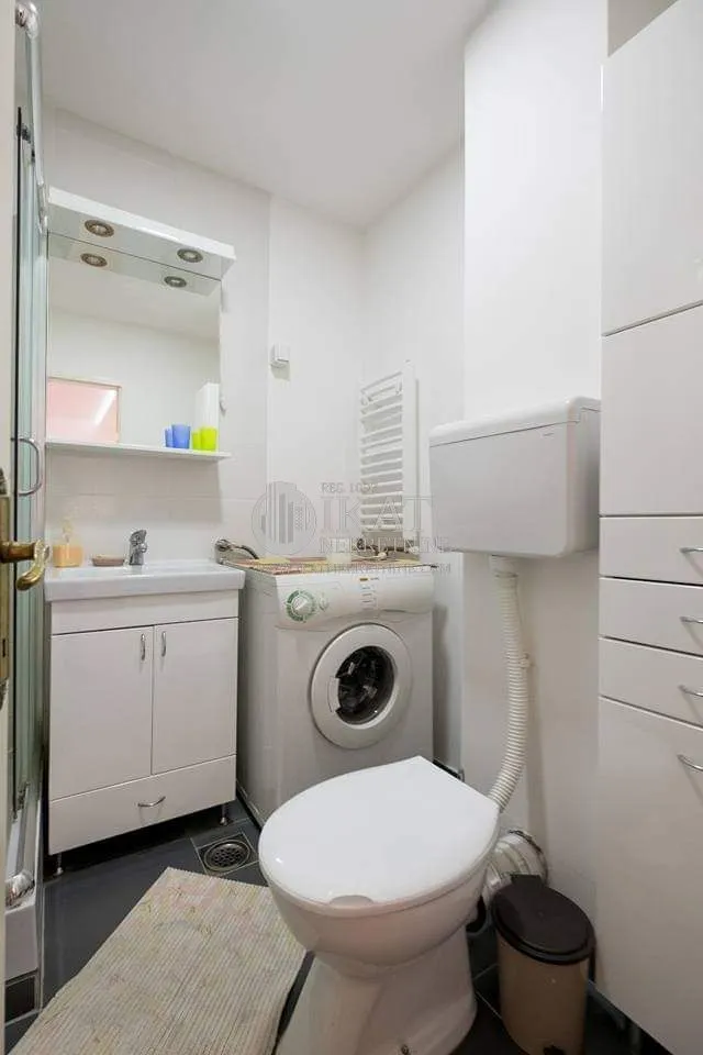 Rent, one bedroom apartment, 40m², Savski Venac, Beograd
