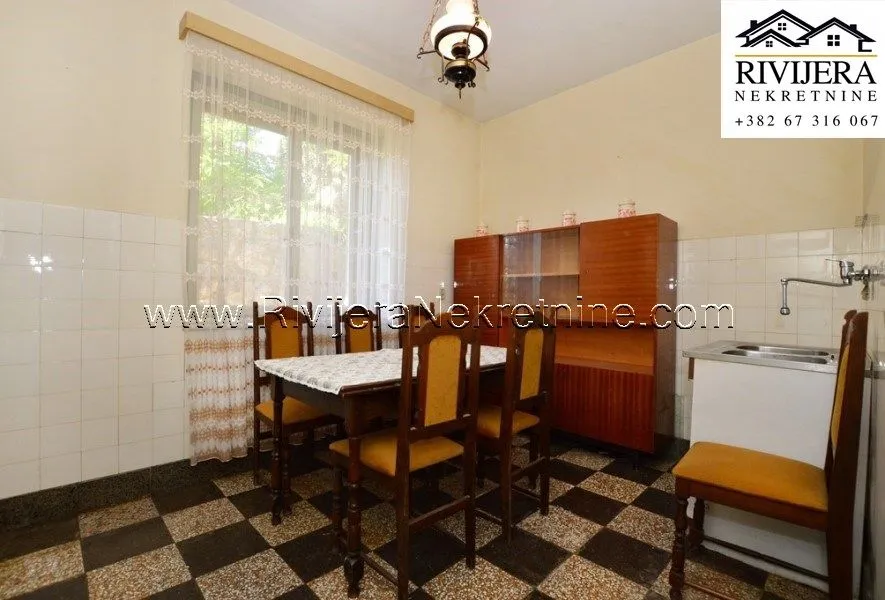 Prodaja, jednosoban stan, 70m², Centar, Herceg Novi