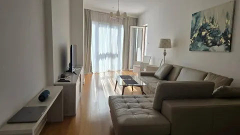 Izdavanje, jednosoban stan, 77m², Tre Canne, Budva - image 3