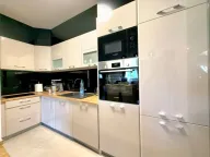 Prodaja, dvosoban stan, 77m², New City, Podgorica - image 5