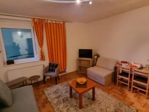 Izdavanje, garsonjera, 30m², Grbavica, Novi Sad Sve Podlokacije - image 2