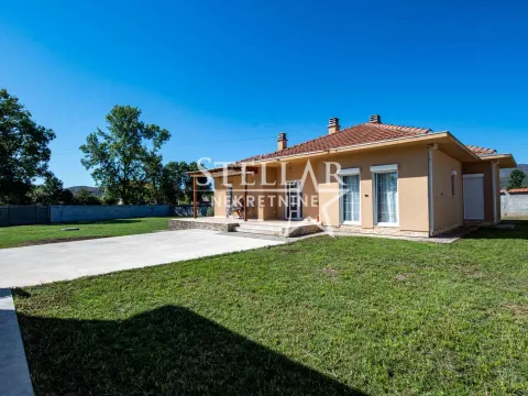 Izdavanje, kuća, 170m², Jastreb, Danilovgrad - image 1