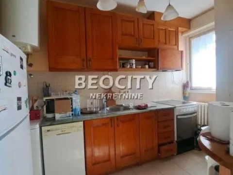 Prodaja, dvosoban stan, 42m², Centar, Novi Sad - image 6