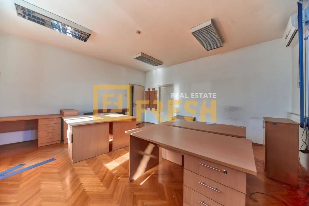 Rent, office space, 345m², Centar, Podgorica