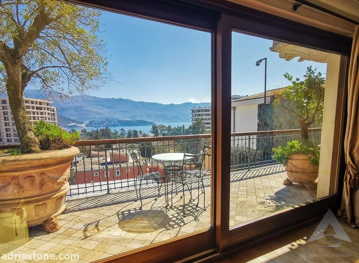 Sale, house, 820m², Centar, Budva