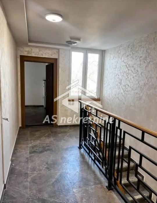 Sale, apartment, 58m², Zemun Cara Dušana, Zemun Sve Podlokacije