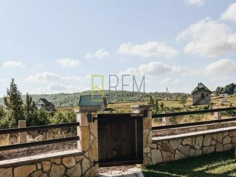 Prodaja, kuća, 74m², Žabljak, Crna Gora - image 15
