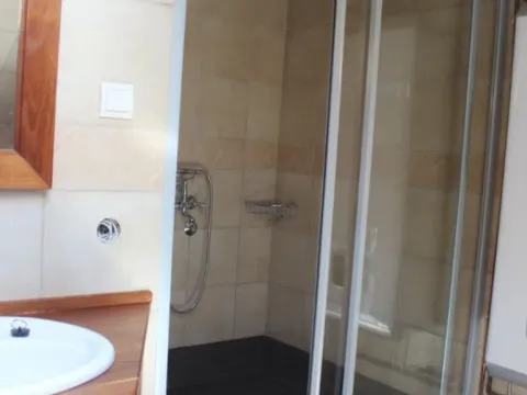 Izdavanje, dvosoban stan, 80m², Donja Lastva, Tivat - image 10