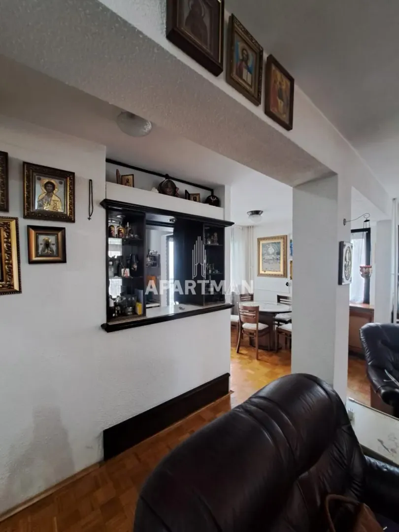 Prodaja, četvorosoban stan, 109m², Vračar Sve Podlokacije, Beograd