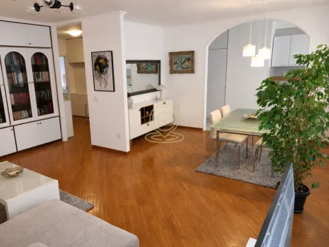 Izdavanje, četvorosoban stan, 104m², Vračar Hram, Vračar Sve Podlokacije - image 5