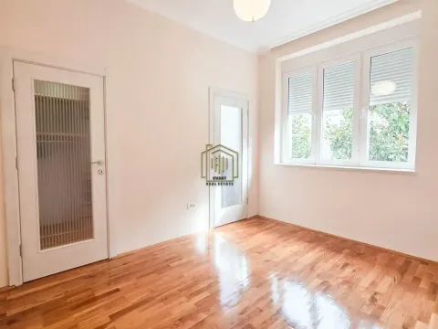 Izdavanje, poslovni prostor, 66m², Podgorica, Crna Gora - image 6