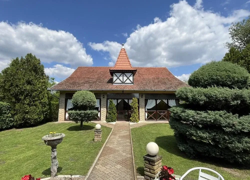 Sale, house, 456m², Palić, Subotica