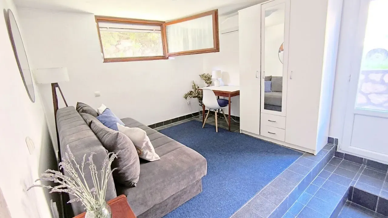 Rent, studio apartment, 25m², Lazi, Budva
