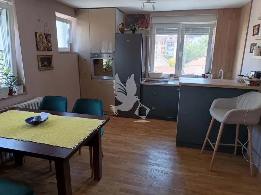 Prodaja, dvosoban stan, 54m², Mladenovac, Beograd
