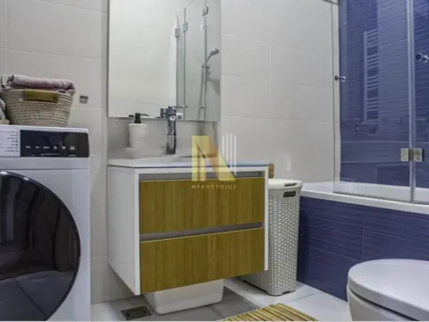 Izdavanje, četvorosoban stan, 102m², Centar, Novi Sad - image 10