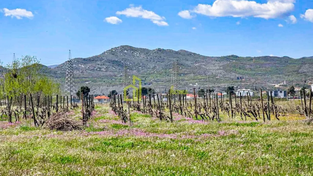 Prodaja, plac, 890m², Dajbabe, Podgorica