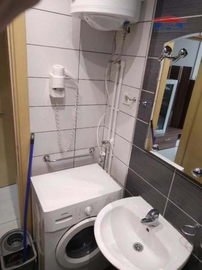 Izdavanje, garsonjera, 30m², Novo naselje, Novi Sad