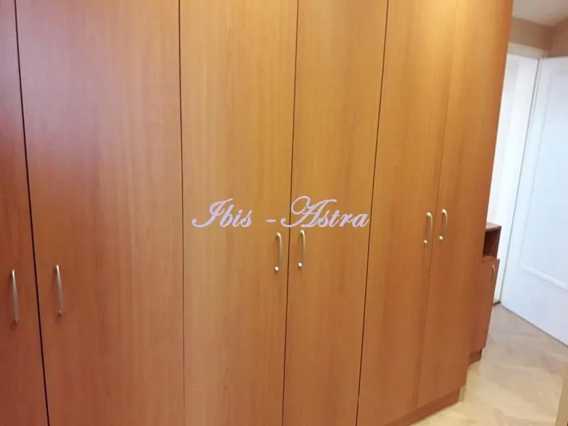 Izdavanje, četvorosoban stan, 83m², Stari Grad, Beograd