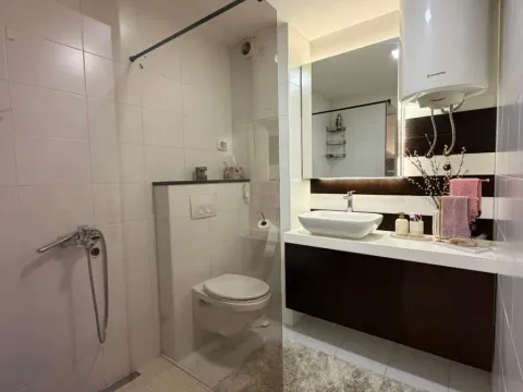 Prodaja, trosoban stan, 119m², City Kvart, Podgorica - image 20