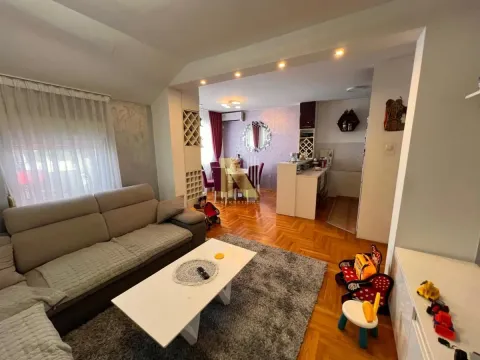 Prodaja, četvorosoban stan, 117m², Bulevar Evrope, Novi Sad Sve Podlokacije - image 2