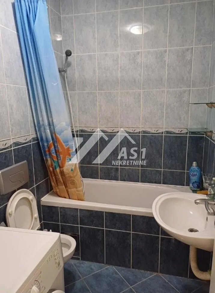 Izdavanje, dvosoban stan, 45m², Bulevar Oslobodjenja, Novi Sad Sve Podlokacije