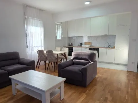 Sale, two bedroom apartment, 70m², 1 maj, Podgorica - image 3