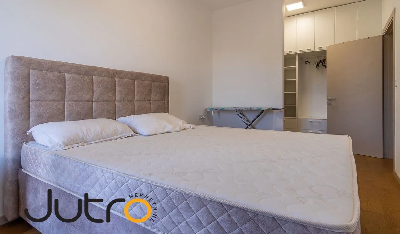 Izdavanje, jednosoban stan, 52m², Centar, Podgorica