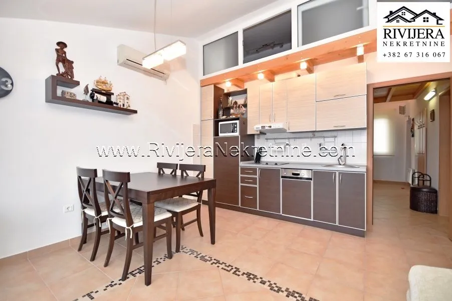 Prodaja, trosoban stan, 102m², Bijela, Herceg Novi