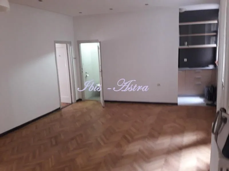 Rent, three bedroom apartment, 70m², Stari Grad, Beograd