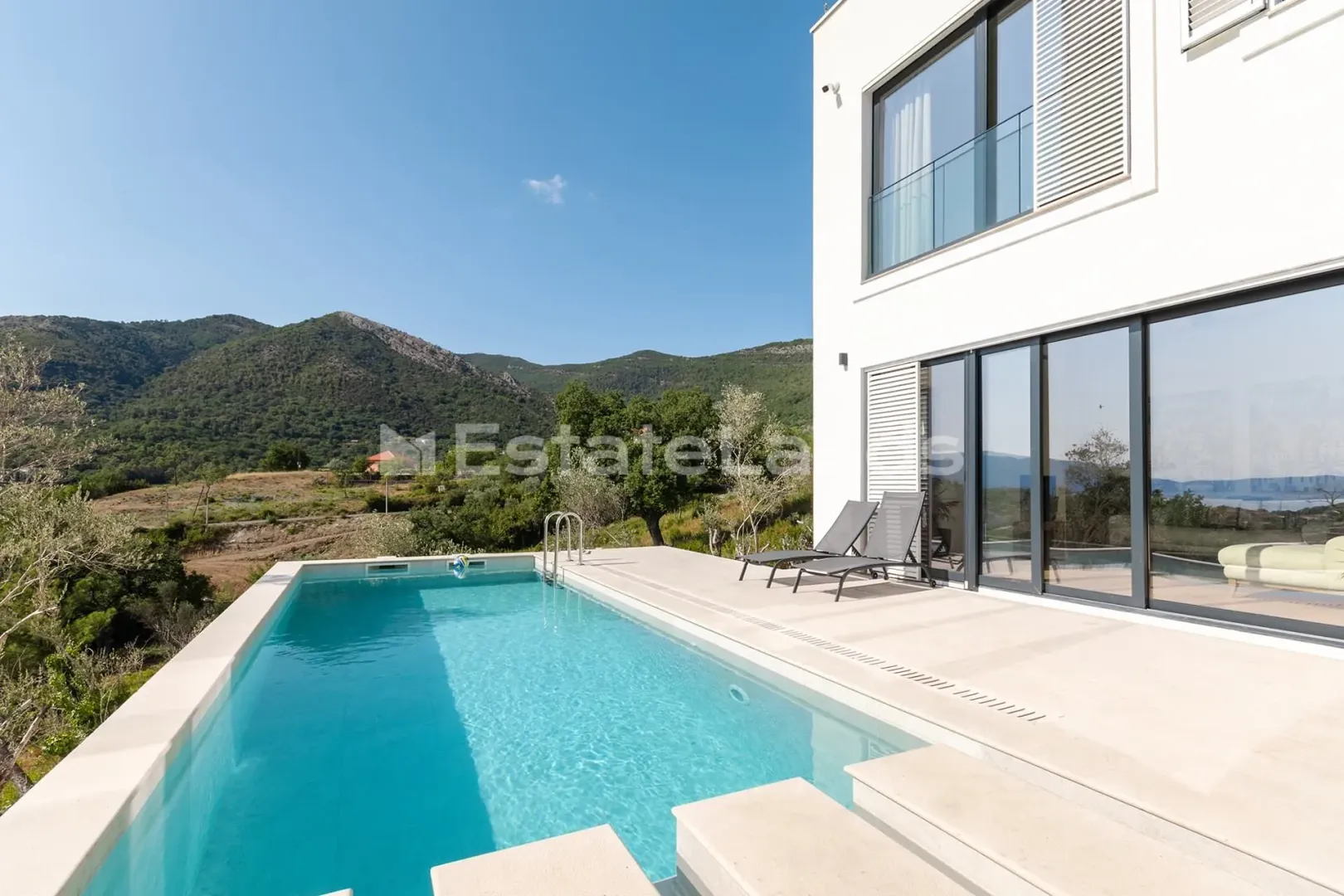 Sale, house, 220m², Krašići, Tivat