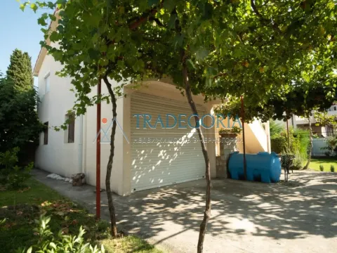 Prodaja, kuća, 180m², Bar, Crna Gora - image 19