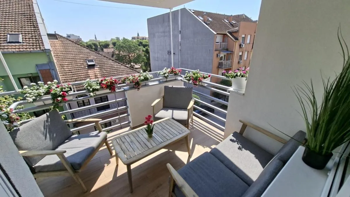 Prodaja, garsonjera, 26m², Rotkvarija, Novi Sad Sve Podlokacije