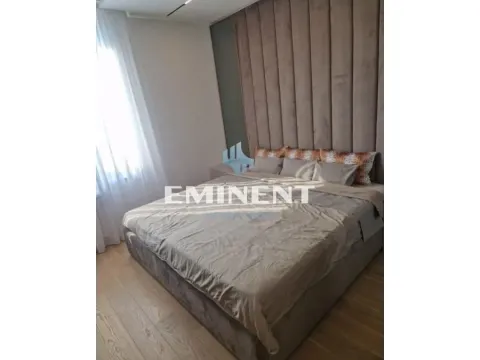 Izdavanje, trosoban stan, 73m², Savski Venac, Beograd - image 7