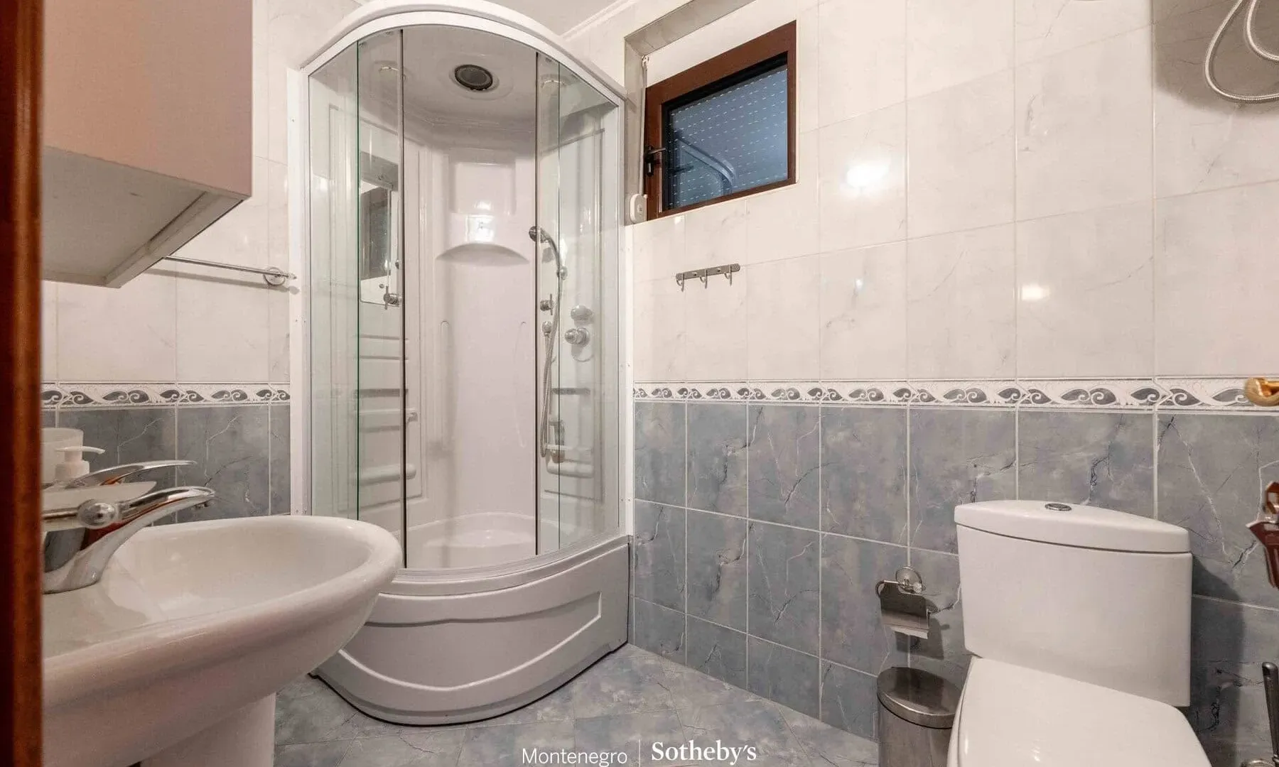Sale, house, 416m², Utjeha, Bar
