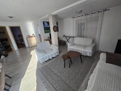 Sale, two bedroom apartment, 100m², Sutomore, Bar