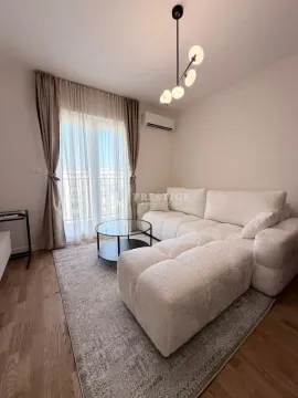 Rent, one bedroom apartment, 40m², Pobrežje, Podgorica - image 2