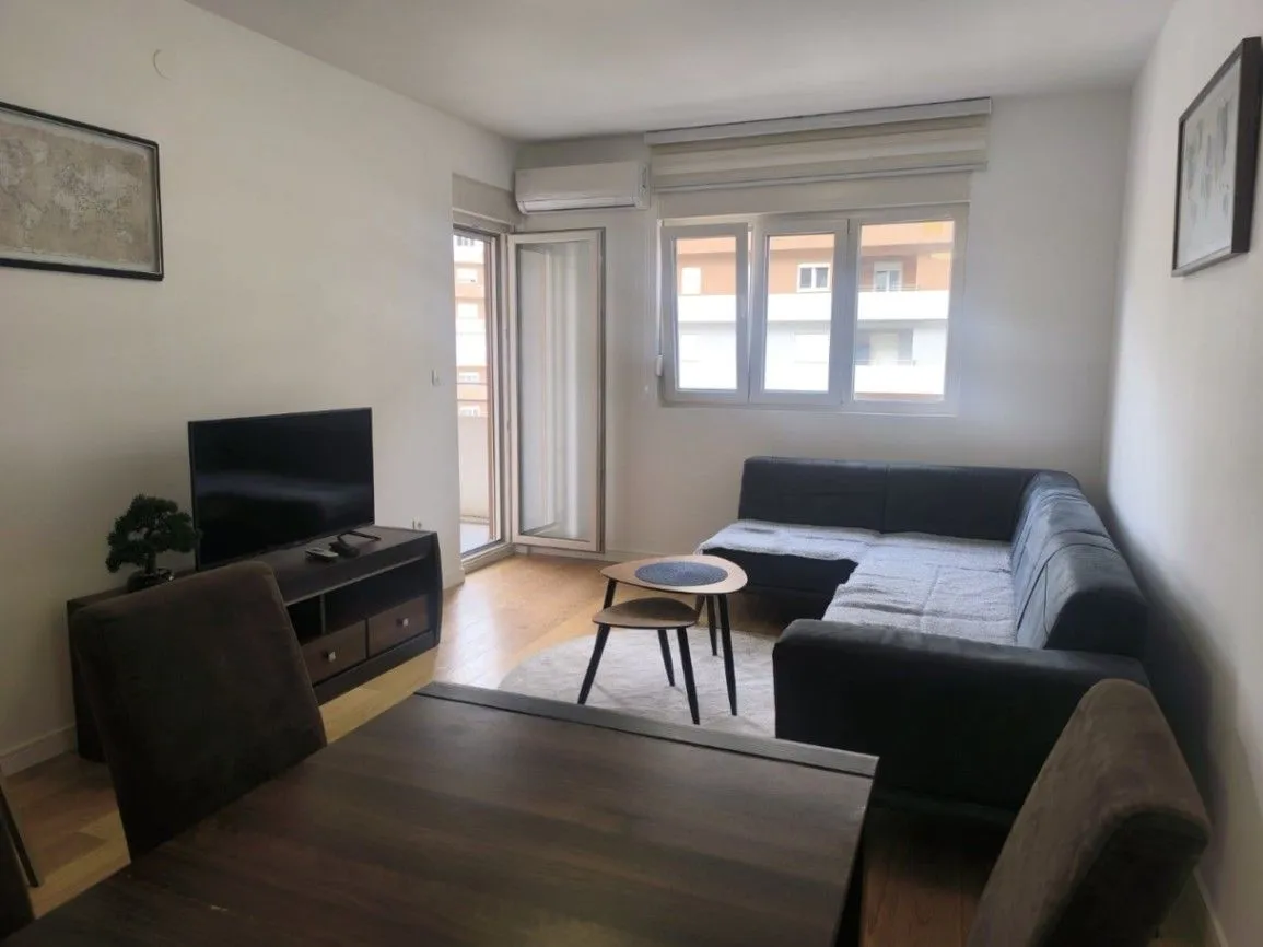 Rent, two bedroom apartment, 79m², Central Point, Podgorica