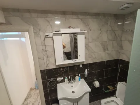 Izdavanje, jednosoban stan, 36m², Seljanovo, Tivat - image 5