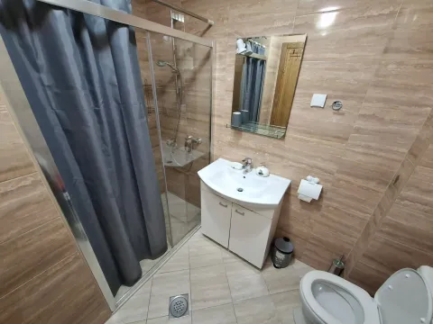 Izdavanje, dvosoban stan, 75m², Dumidran, Tivat - image 13