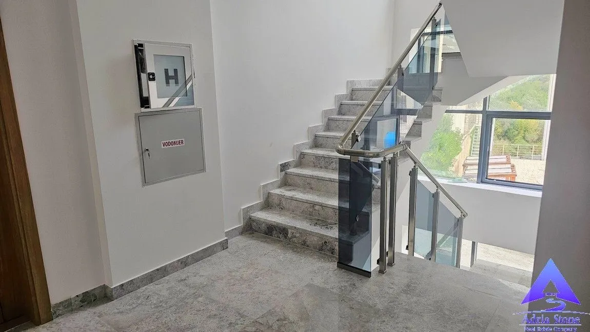 Sale, two bedroom apartment, 64m², Bečići, Budva