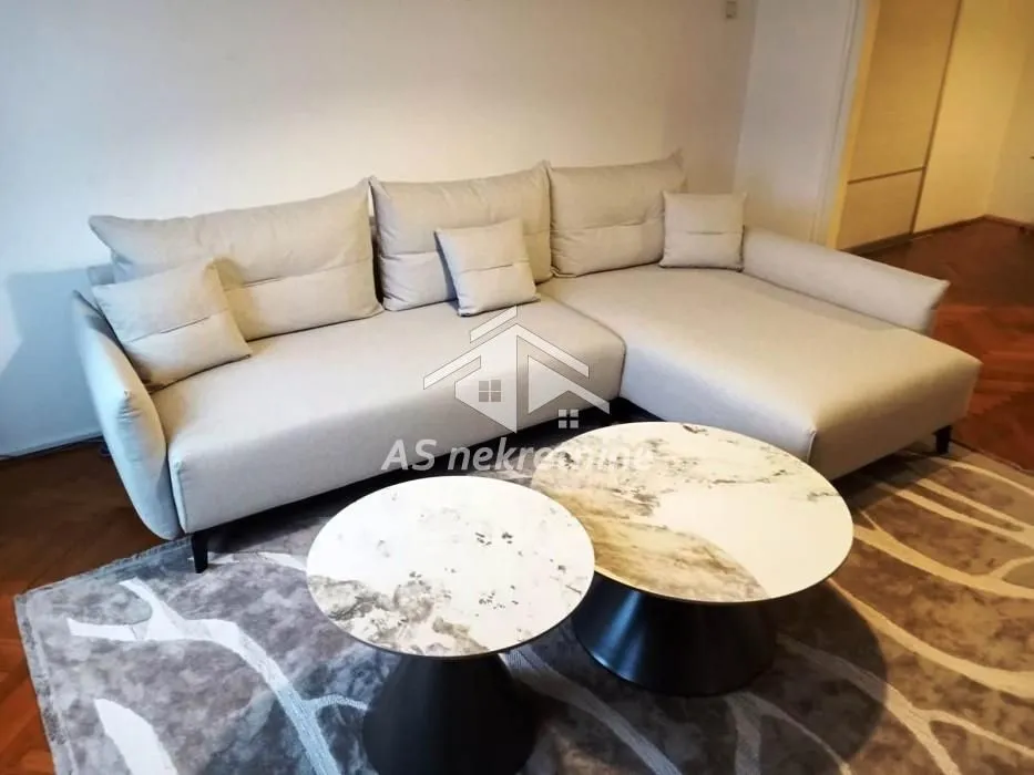 Rent, two bedroom apartment, 62m², Stari Grad, Beograd