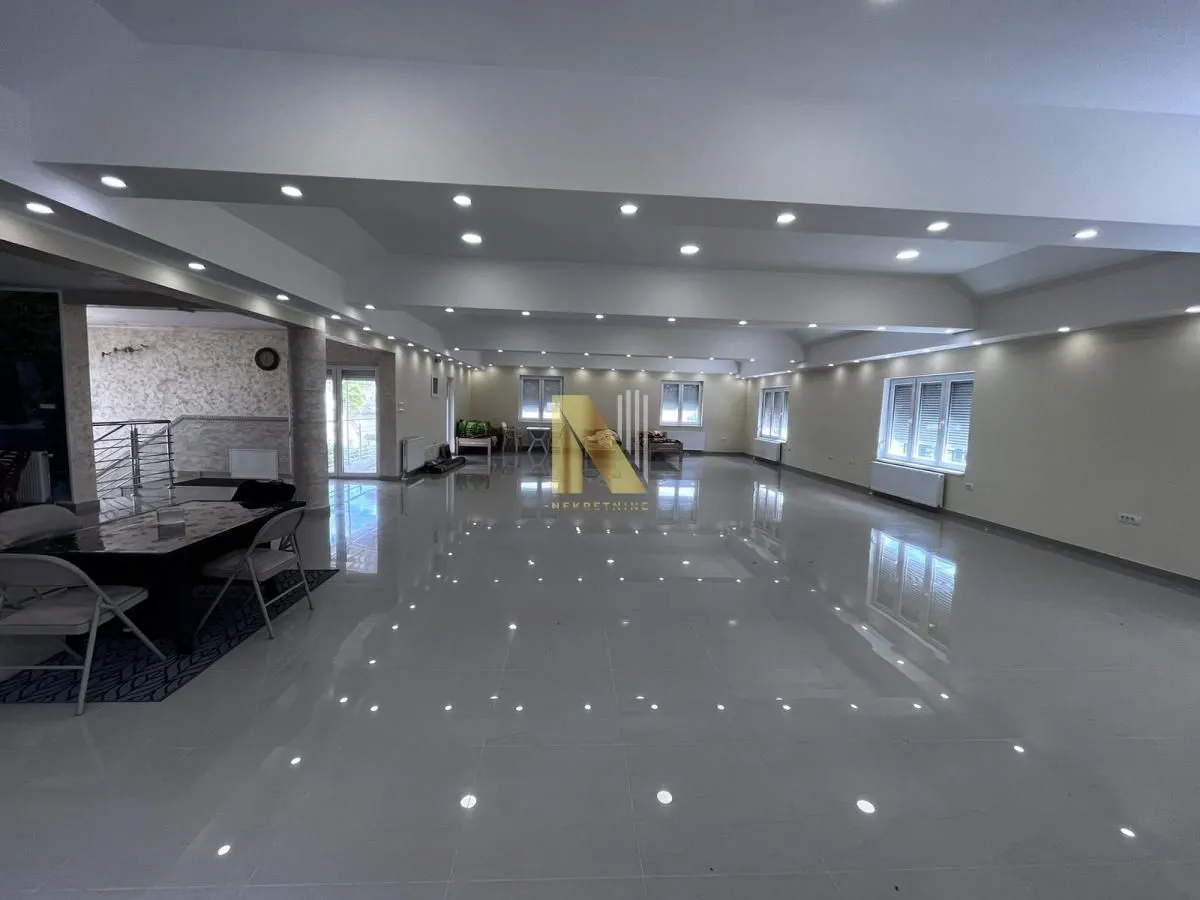 Rent, office space, 200m², Kać, Novi Sad Sve Podlokacije