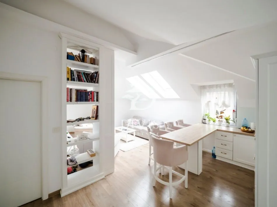 Prodaja, dvosoban stan, 59m², Zemun Kalvarija, Zemun Sve Podlokacije